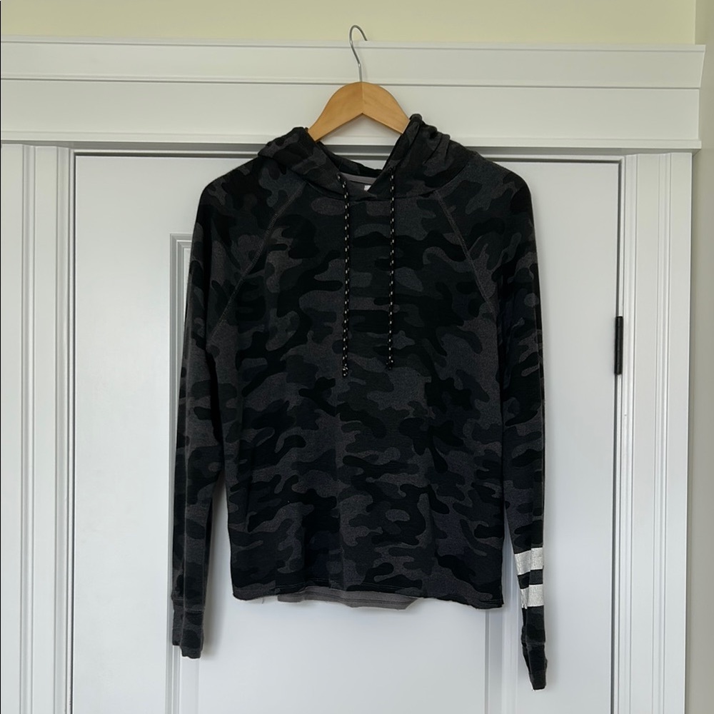 Sundry Black Camo Hoodie Sweater